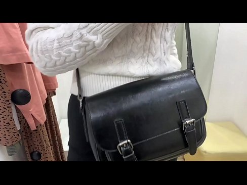 ❤️ Masturbation na jama'a na matashiyar mace FeralBerry tare da dildo a cikin dakin da ya dace ️❌  a batsa% ha.hentaibar-com.ru  ❤